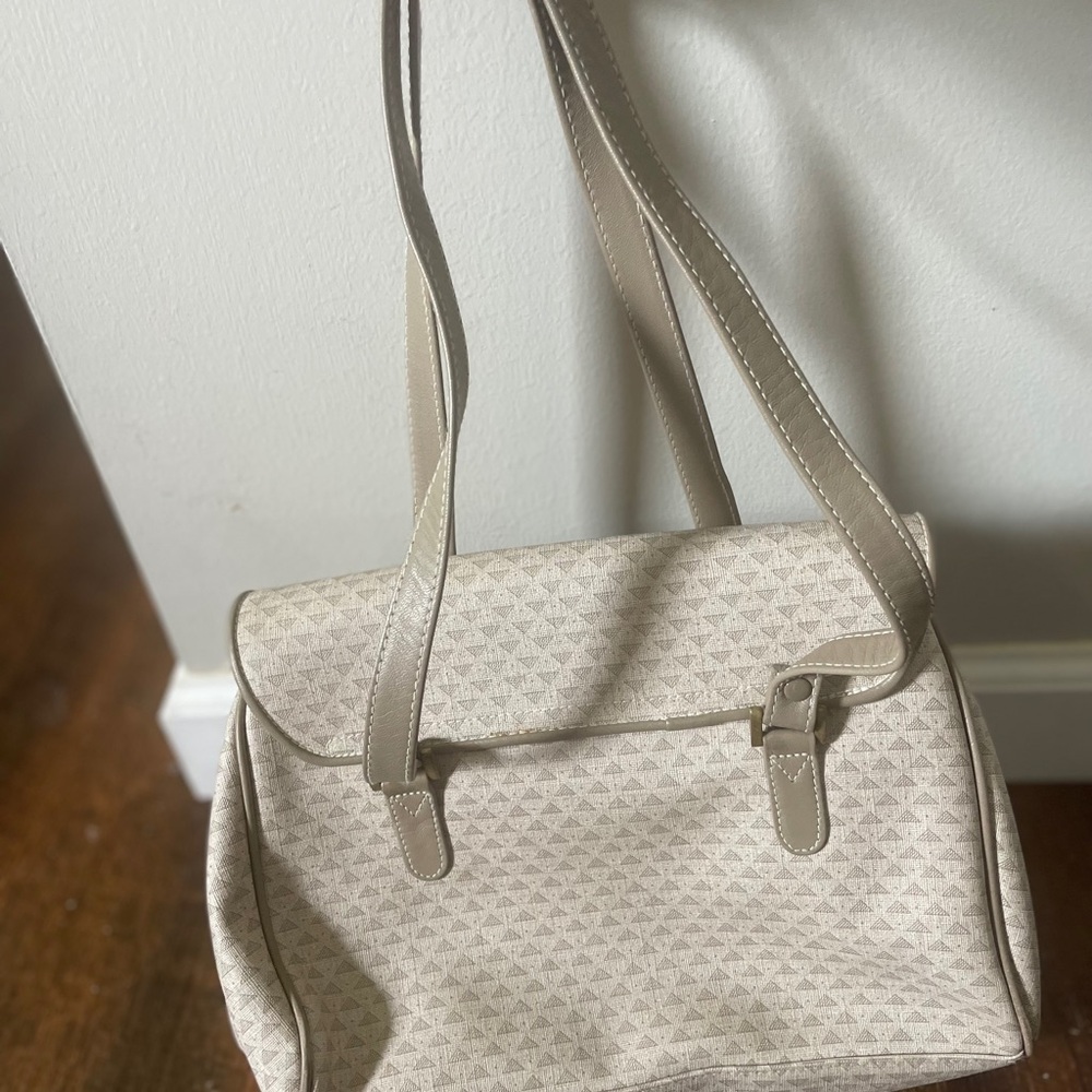 Two (2) - TRUE 1983-84 VINTAGE Liz Claiborne Cream Shoulder Bags Textured Design - Picture 9 of 12